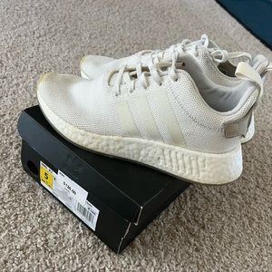 ALL WHITE ADIDAS NMD (Women’s 7, youth 5)